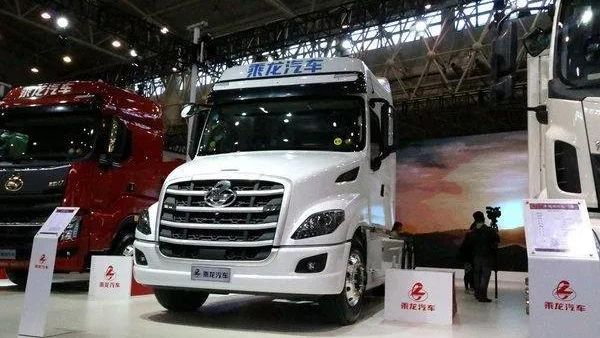 回顾经典，带您看国六乘龙T7长头牵引车的魅力