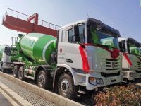 安全筑未来！联合卡车轻量化搅拌车批量交付南京中联