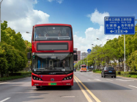 上海首投比亚迪纯电动双层巴士 打造绿色旅游“新名片”