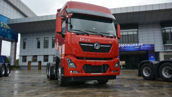 东风的“当家花旦”重卡，再带您看看天龙KL牵引车的技术实力