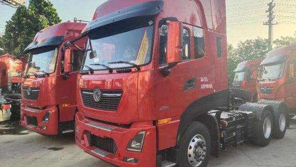 东风商用车首批东风天龙KL油电混合牵引车成功交付