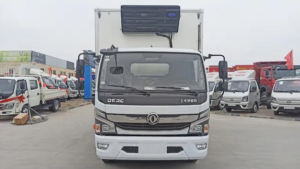 国内唯一日产动力 ,详评超大货厢的凯普特蓝牌冷藏车