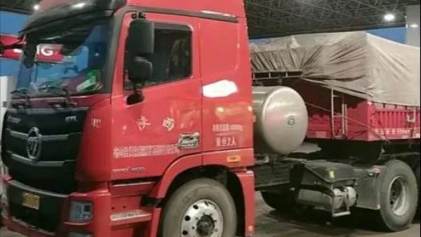 七万公里没故障，卡友说选欧曼LNG卡车就对了