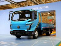 追寻儿时的快乐,飞碟体验官让你继续圆梦