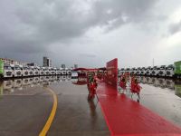 26台重汽豪沃T7牵引车交付广西领鲜易达冷链供应链有限公司