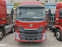 中卡里的小钢炮，短小精悍能拉18吨货物，短轴柳汽乘龙M3中卡实拍