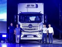 欧航R系列超级卡车发布,绿通畅行版正式“启航”