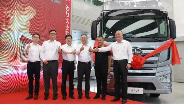 “火车”英雄孙刚的车，解放送了！