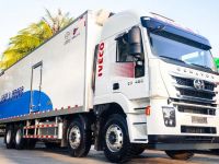 生鲜不够鲜怎么办？红岩杰狮C500冷藏车把新鲜送到餐桌