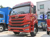 加大的底盘轻松拉货8吨，大单桥过路减免成本低，解放龙VH中卡实拍