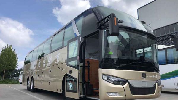 黄金时代已过，长途大巴还高端吗？实拍中通世嘉3轴大巴带您好好看看