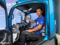 李国生:不但要做潍坊第一名飞碟车主,还想做飞碟W5第一批车主