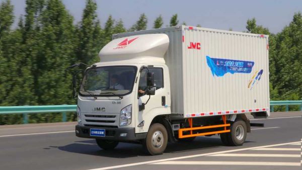 全面升级的江铃凯运蓝鲸版，持续引领城配和物流市场