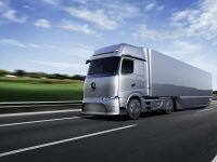 塑造运输的当下与未来：戴姆勒展示旗下梅赛德斯-奔驰卡车创新技术与产品