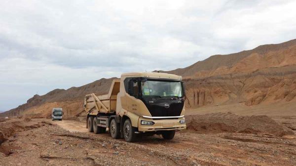 烈火方能试“真金” ,全新比亚迪商用车征战吐鲁番