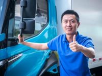 飞碟W5预售开启，买高端轻卡也不贵，10元抵1000限时优惠来了