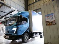 Wo们在路上丨开卡车自驾能有多魔幻?