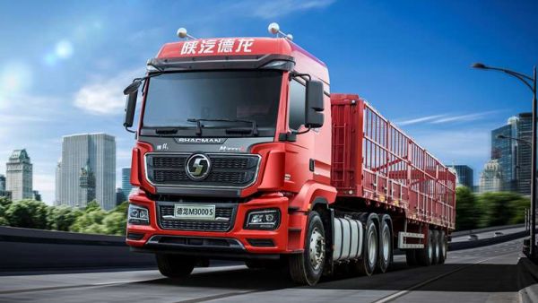 陕汽重卡｜秋冬低温雨天,请注意行车安全