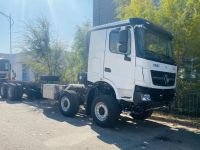 北奔国六8x6油田专用车底盘样车正式下线