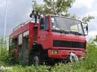 九十年代就如此高配,相当稀少的奔驰LK消防车实拍,还是硬汉四驱底盘