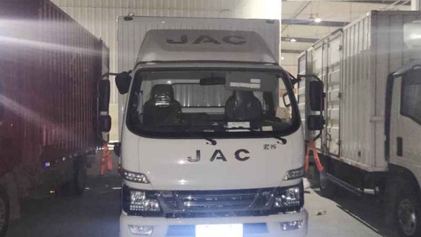 双11歇人不歇车,江淮骏铃与快递人齐上阵