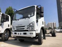 环卫车配置也主流，底盘可靠内饰科技感十足，庆铃700P特种中卡底盘实拍