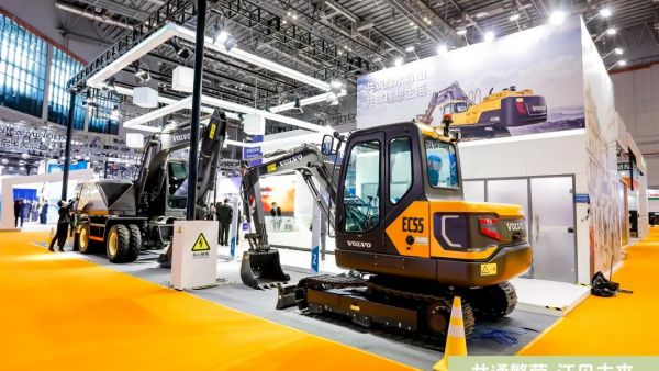 沃尔沃集团携创新交通和基建解决方案亮相第三届进博会，共话可持续未来