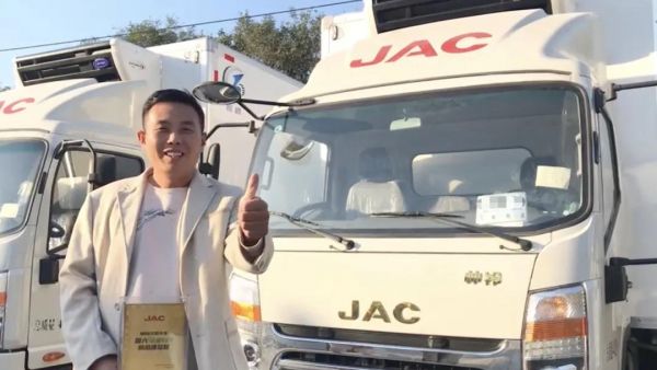 国六高端品质,够舒适够强劲,卡友说买车就得选帅铃