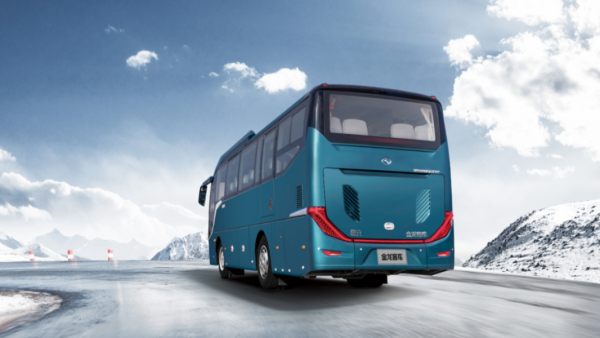 超“硬核”创新，金龙两款重磅新品亮相北京道路运输车辆展