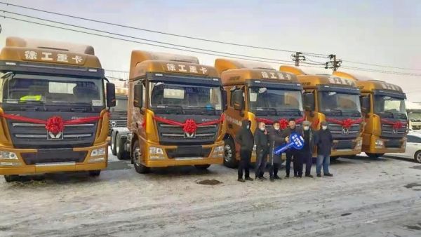 天寒地冻汉风暖！新疆老客户再次回购汉风G7超轻版牵引车！