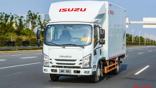 江西五十铃翼放轻卡荣膺“智慧物流服务品牌创新车型”