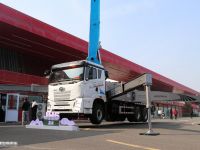 解放JH6底盘的国产泵车实拍，满足国六排放，这配置性价比真高