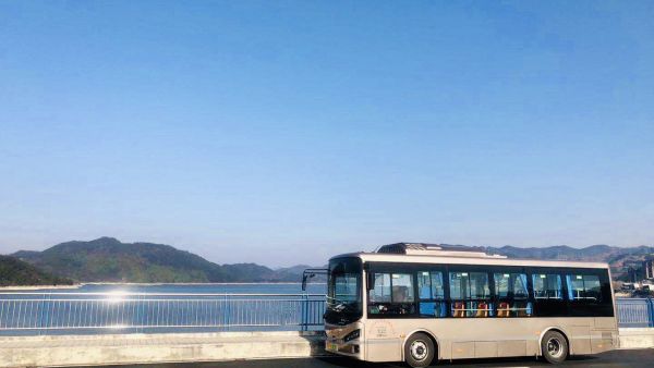 守护“秀水青山” 比亚迪纯电动公交车驶入千岛湖