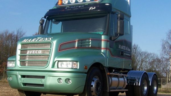 欧洲卡车巨头依维柯也有长头卡车?历史大科普来了,这几款太霸气