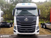 两轴牵引车520马力，自动挡空间舒适，这款乘龙H7快递车型配置真豪横