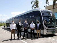 巴西首台本地制造的纯电动铰链式大巴正式亮相