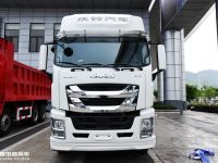 15.6升发动机更节油，底盘可靠性提升，新升级的庆铃巨咖重卡实拍
