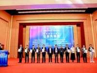 助力中国物流运输健康发展，东风柳汽乘龙喜提双奖