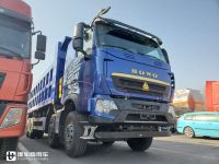 非常少见的豪沃T7前四后八自卸车实拍，车主说50多万买的，都有啥配置？