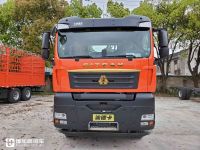 重汽产的准大件运输牵引车,这款汕德卡除了能重载,车辆舒适性也不错