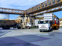 能扛耐造 重载先锋 张晓波在祖国大陆最南端为联合卡车国六车型点赞!