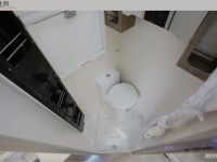 百万级进口依维柯New Daily！实拍霍夫勒黑金刚侧拓版房车