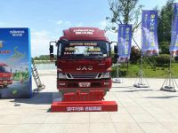 “小牛”虽小 动力不小 德沃斯大金牛mini安康动力更强劲