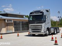 在高端进口卡车中沃尔沃卡车是怎样的定位？实拍新一代沃尔沃FH牵引车告诉您