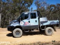 依维柯原厂改装，双排座底盘抬高，4x4全驱Daily越野“小钢炮”试驾评测