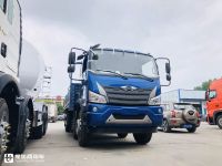 搭载潍柴220马力国六发动机,非常适合零担散货运输,时代领航ES5载货车实拍