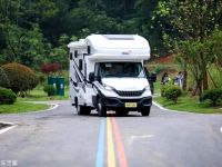 进口依维柯New Daily底盘改装的瑞弗顶级旗舰S820来了！快来看看它够不够高端！