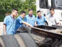 严鉴铂点赞新能源产品