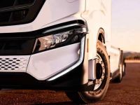 依维柯和尼古拉与汉堡港务局就零排放8级电池电动卡车签署谅解备忘录