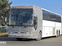 13.72米三轴配置，两款不同车型，奔驰在北美发布Tourrider系列巴士